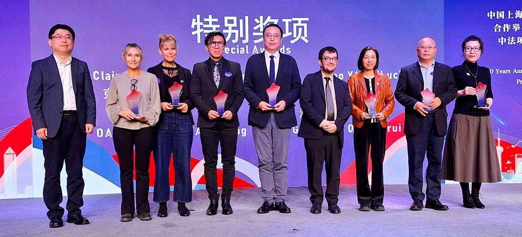 Claire Harpet et Marc Boninchi (2e et 6e de gauche �� droite sur la photo)